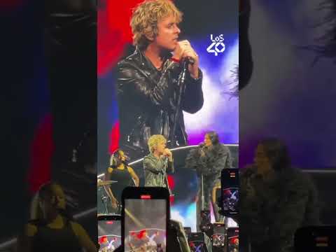 Lee más sobre el artículo DUA LIPA invita a BILLY JOE a cantar ‘Wake Me Up When September Ends’❤️🥹🤘🏻  | LOS40