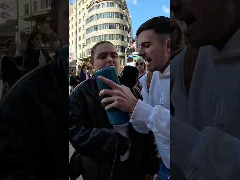 Lee más sobre el artículo Mamá me han poseído 😱 broma de Halloween con Karin Herrero | LOS40