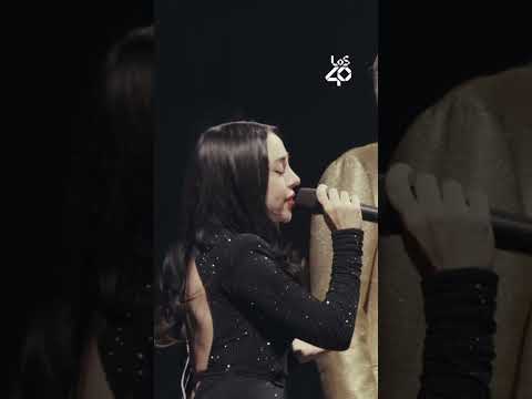 Lee más sobre el artículo NICKI NICOLE canta ‘Vivo por ella’ junto a ANDREA BOCELLI😱🎤 | LOS40
