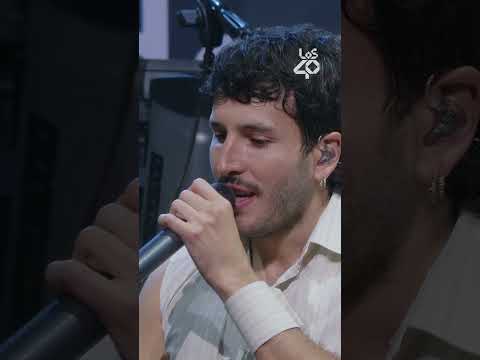 Lee más sobre el artículo Las bonitas palabras de SEBASTIÁN YATRA a CLARA GALLE 🥹❤️ | LOS40