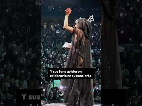 Lee más sobre el artículo La reacción de Lady Gaga cuando le regalan una tarta en Boston por su cumpleaños 😳🎂 | LOS40